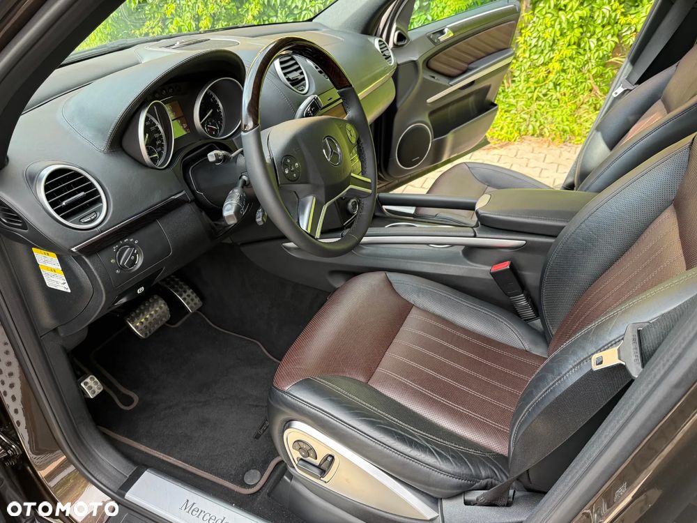 Mercedes-Benz GL 500 4Matic 7G-TRONIC Grand Edition - 17