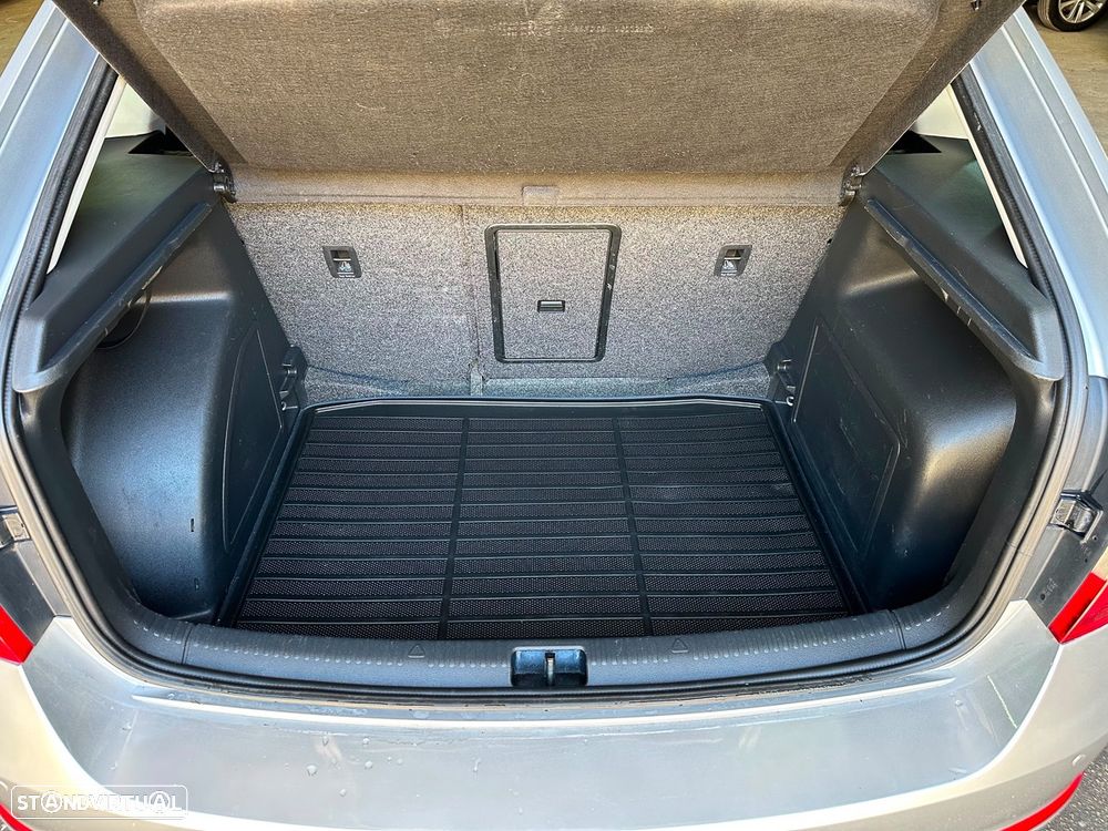 Skoda Rapid Spaceback 1.6 TDi Elegance - 31