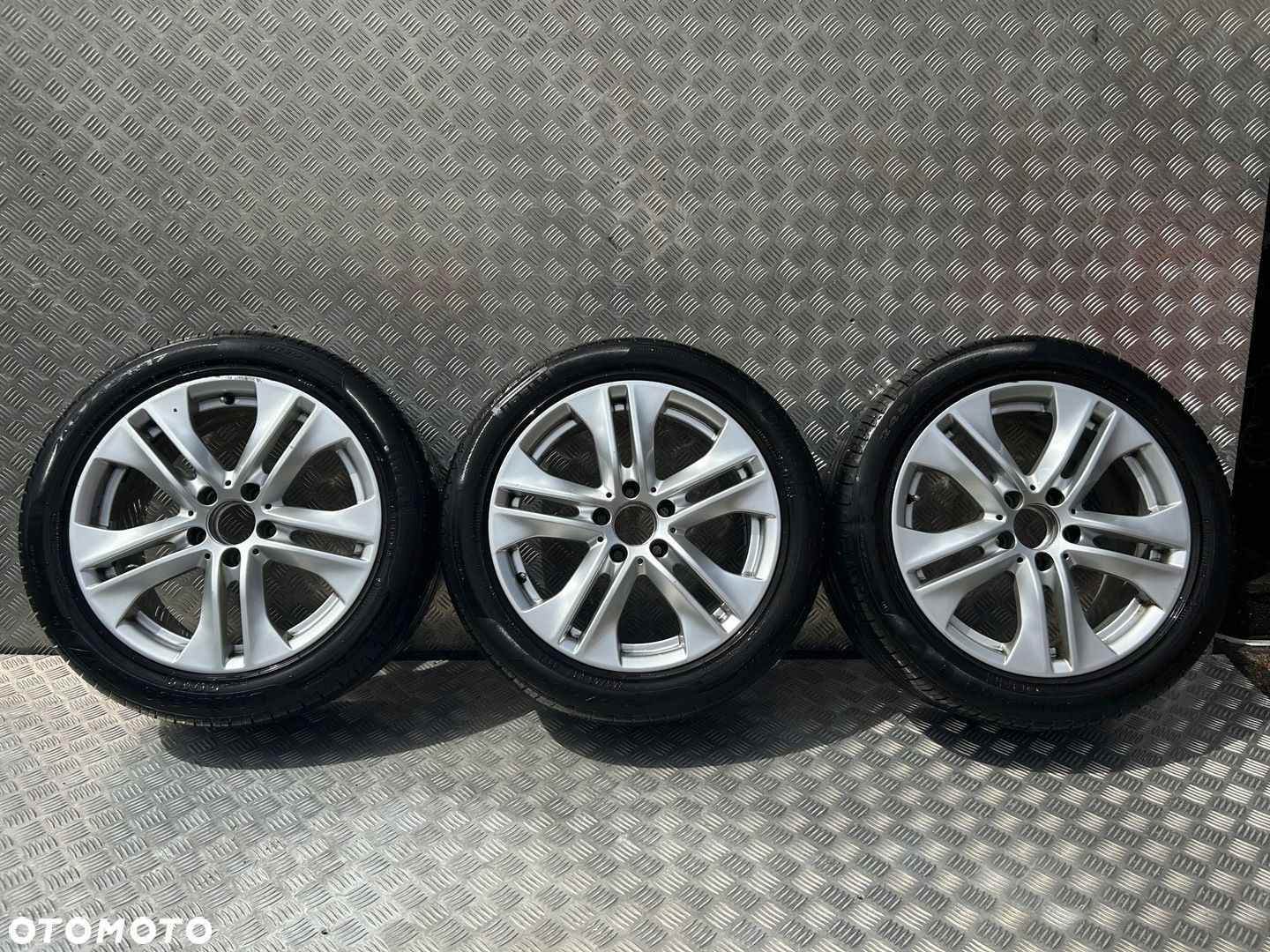 Koła Mercedes A2124010902 5x112 8x17 ET48 - 1
