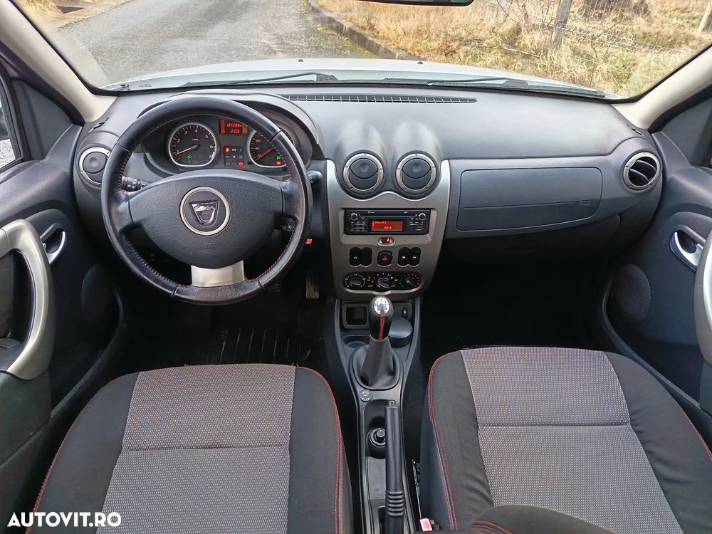 Dacia Duster 1.6 16V 105 4x2 Laureate - 16