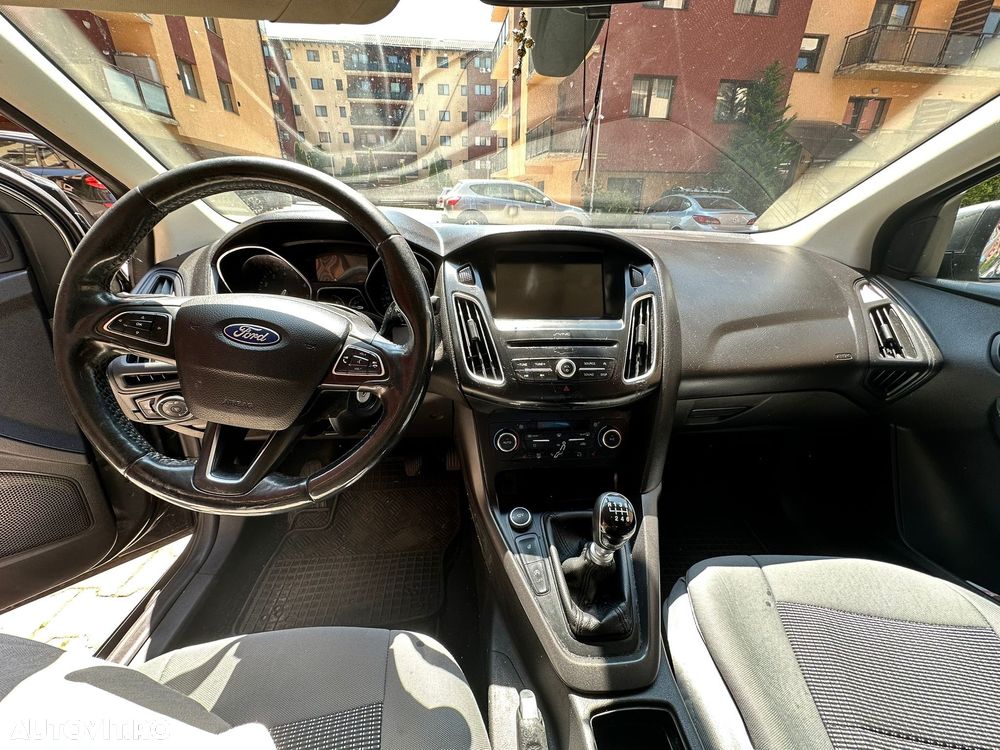 Ford Focus 1.0 EcoBoost Start Stop Titanium - 5