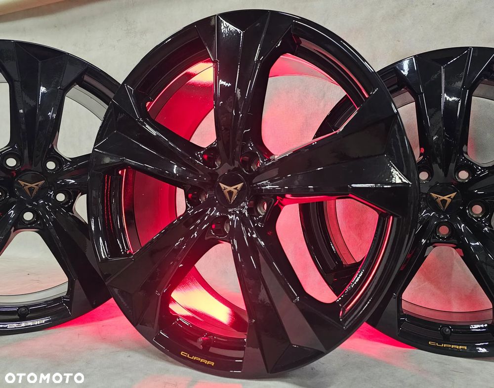 FELGI KOŁA SEAT CUPRA ATECA 8x19 ET45 575601025T 575601025AS