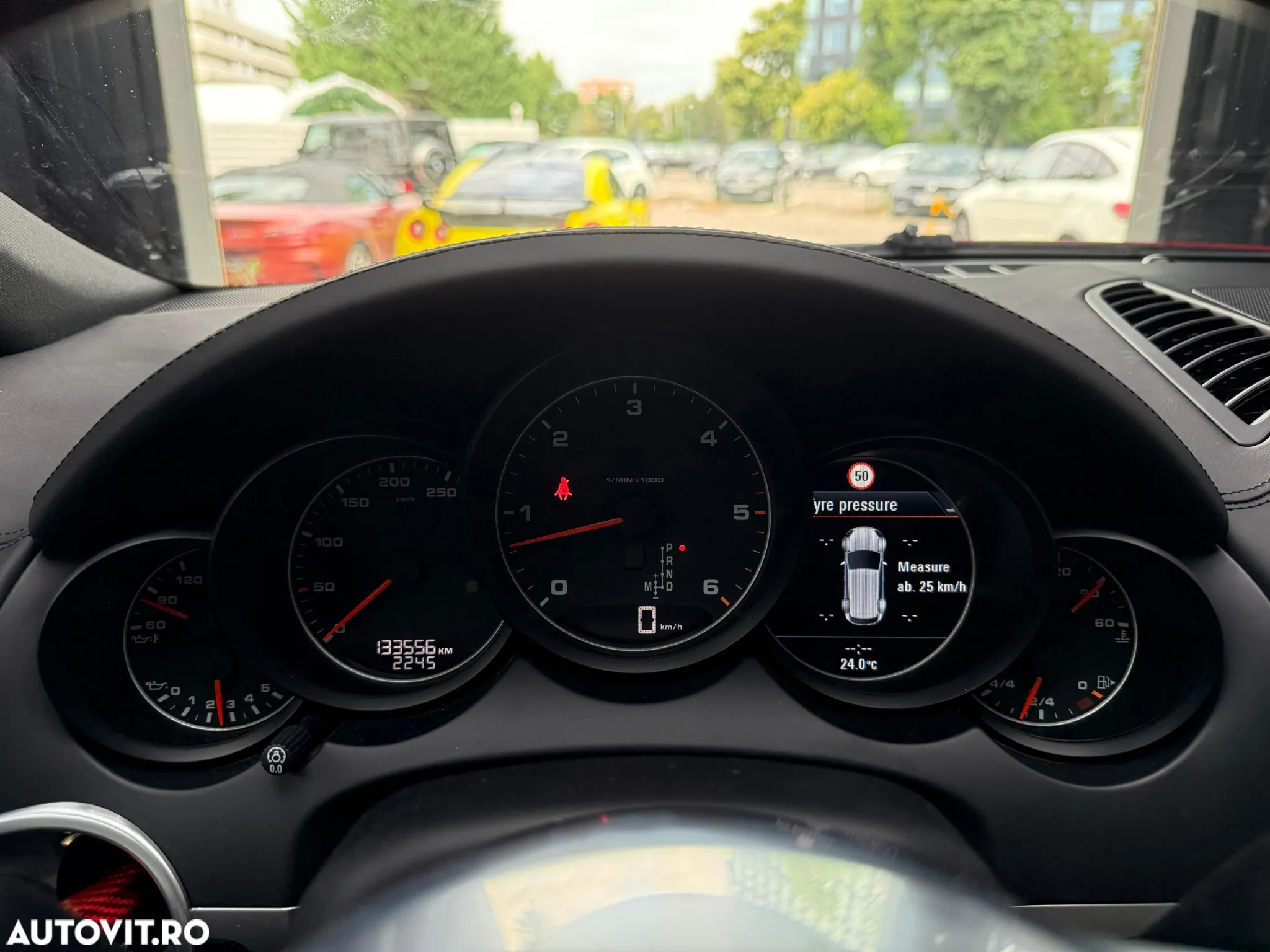 Porsche Cayenne 3.0 L - 8
