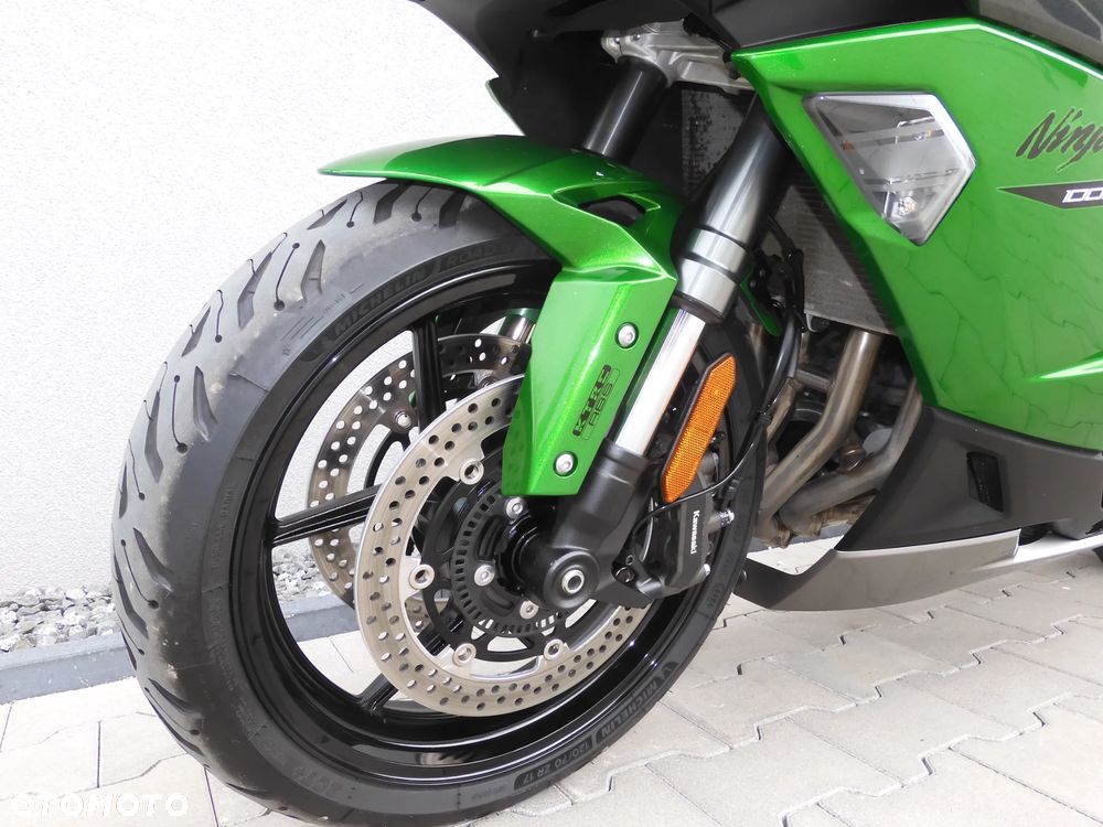 Kawasaki Ninja 1000 SX - 26