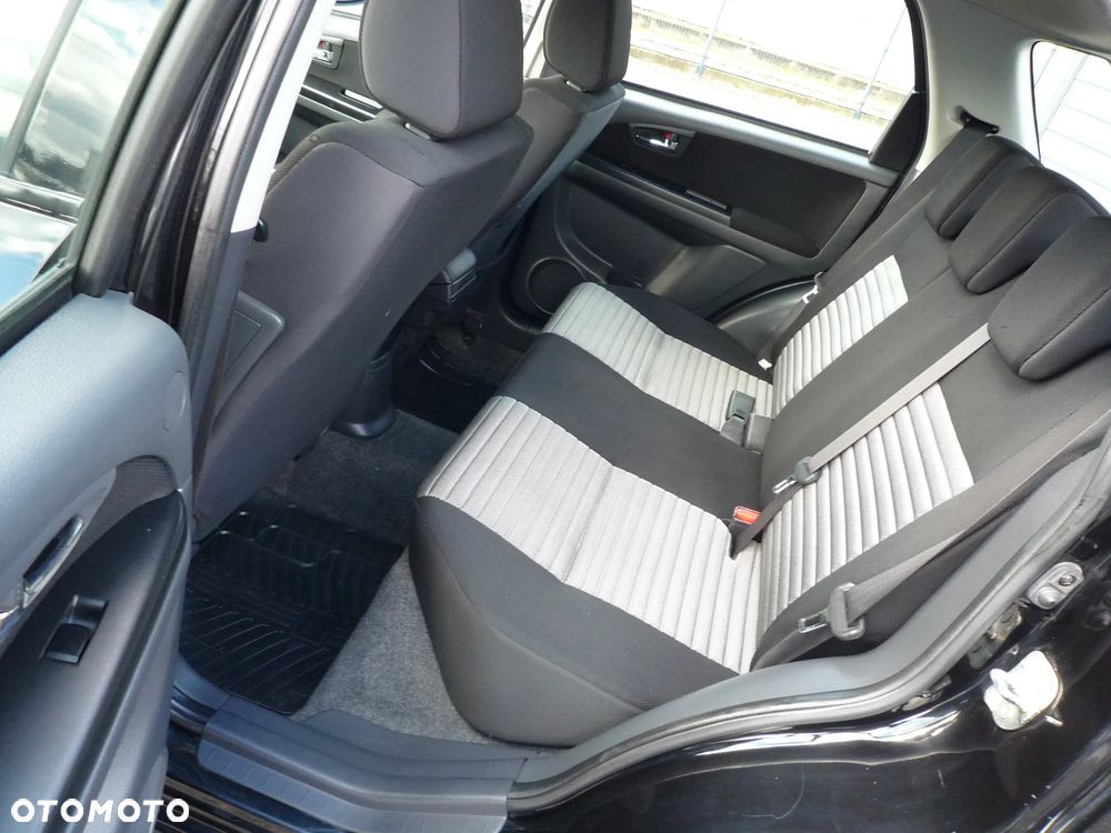 Suzuki SX4 1.6 VVT 4x2 City - 16