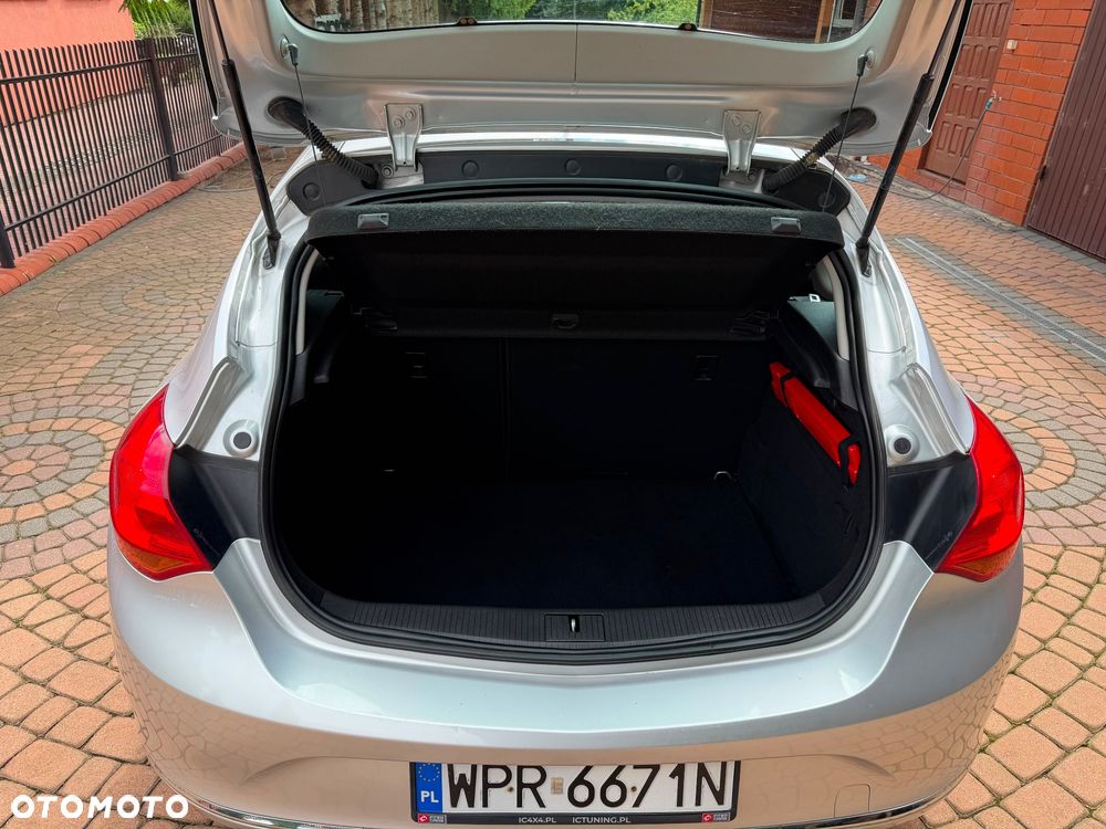Opel Astra - 11