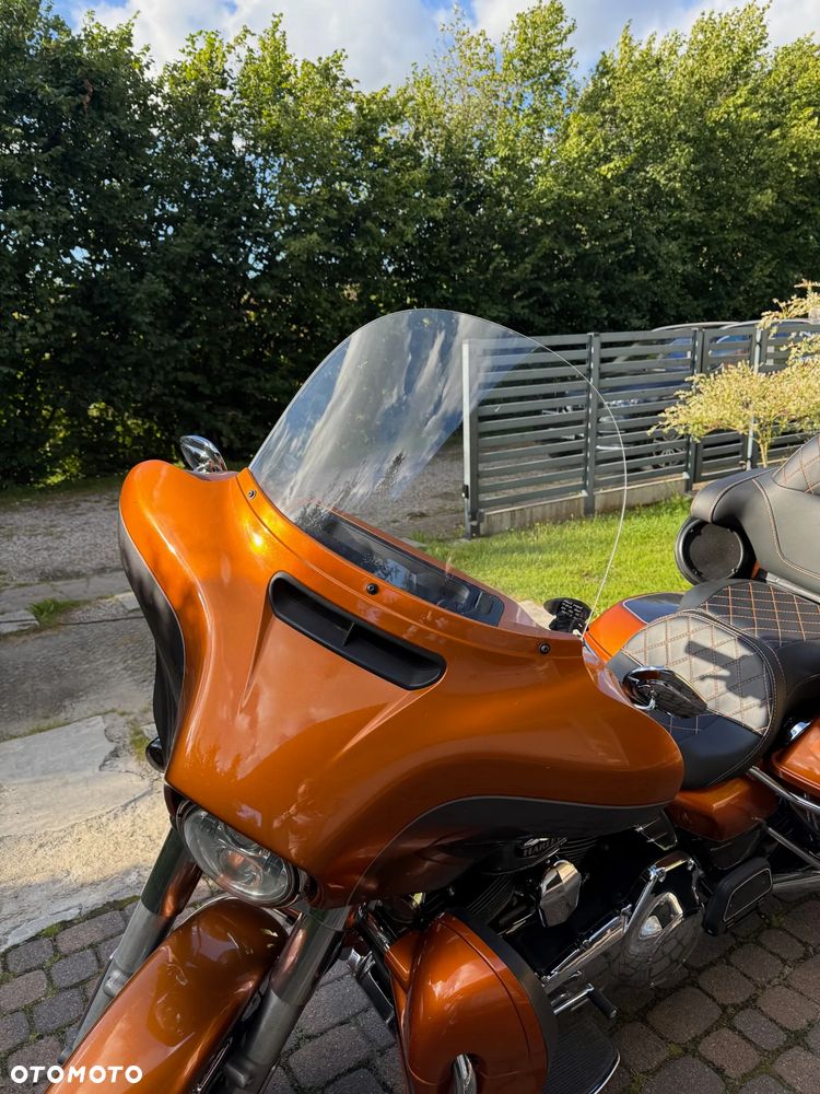 Harley-Davidson FLHTCU Ultra - 2