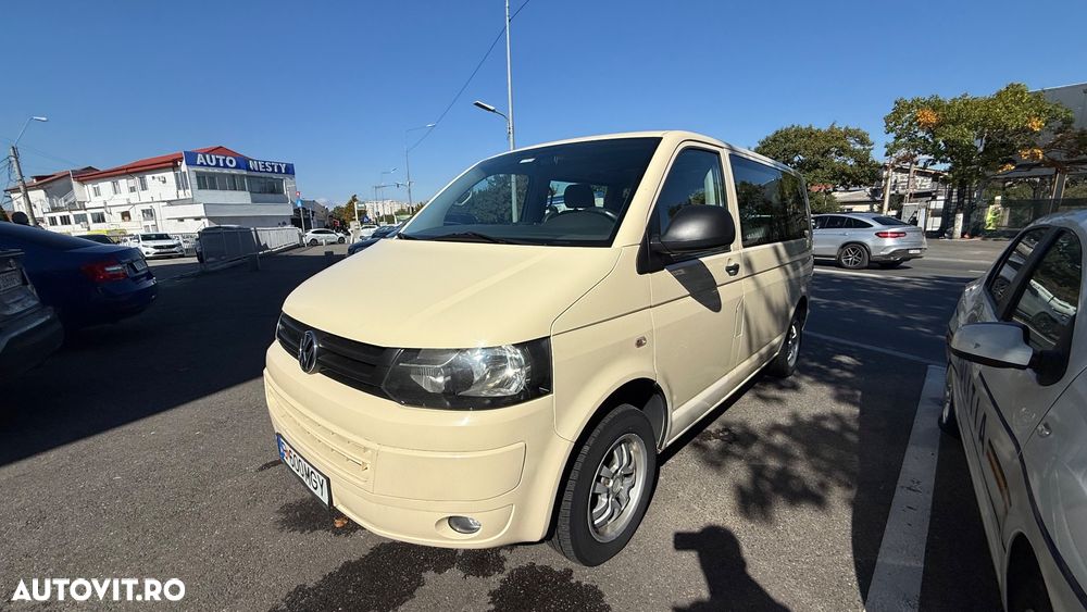 Volkswagen Caravelle - 1