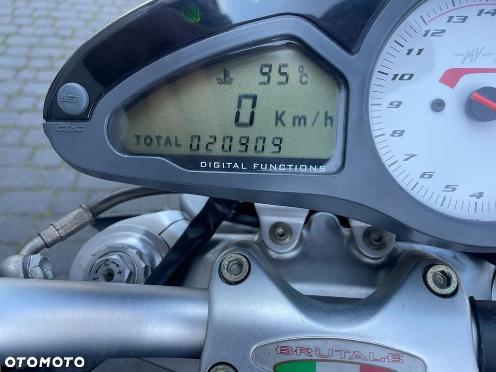 MV AGUSTA Brutale - 7