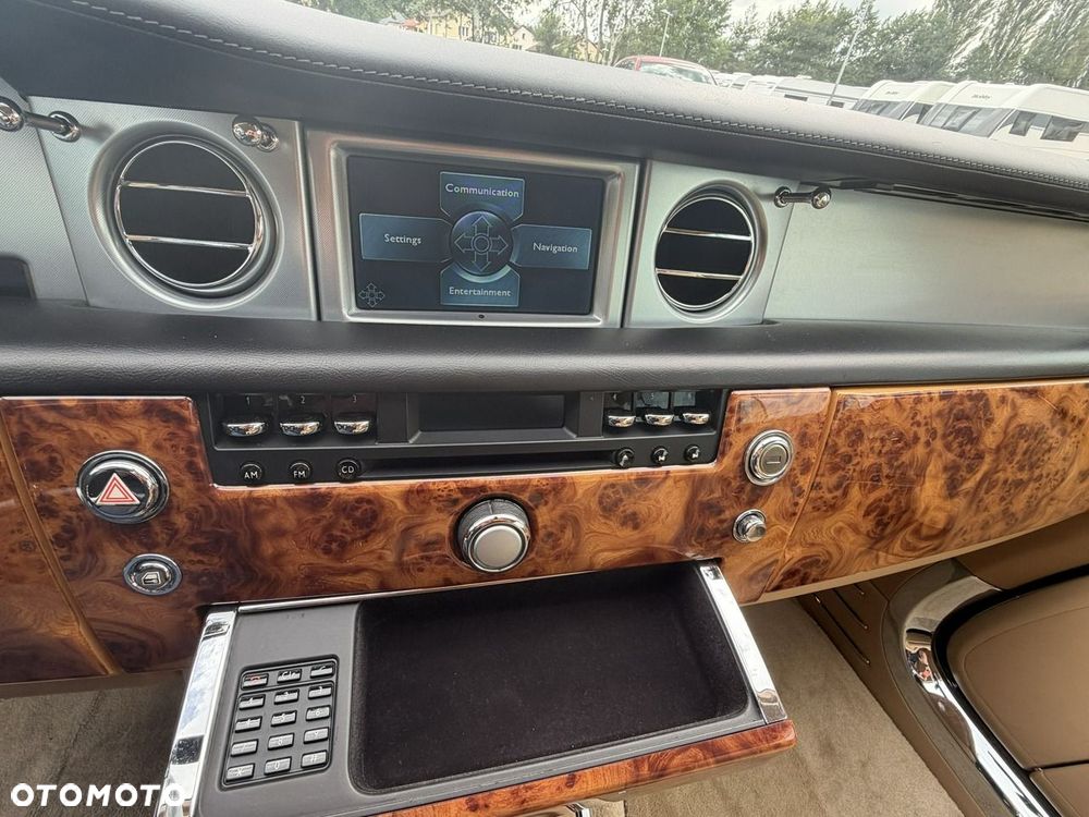Rolls-Royce Phantom - 32