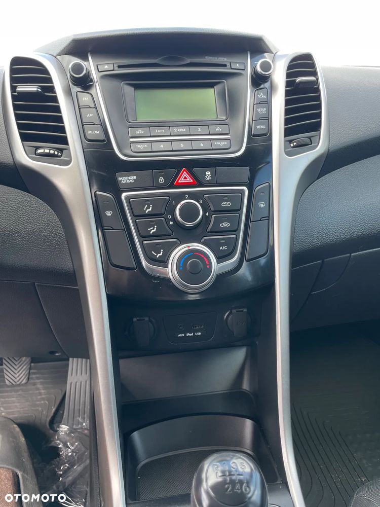 Hyundai i30 1.4 Trend - 9