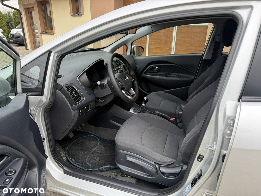 Kia Rio 1.2 Edition 7 - 17