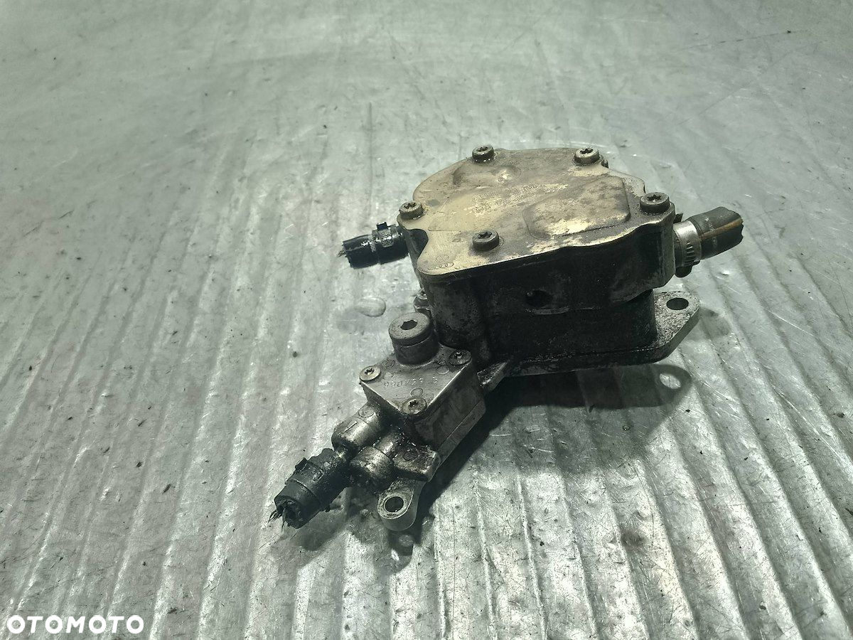 POMPA VACUM VW GOLF IV 038145209A 1.9 TDI - 2