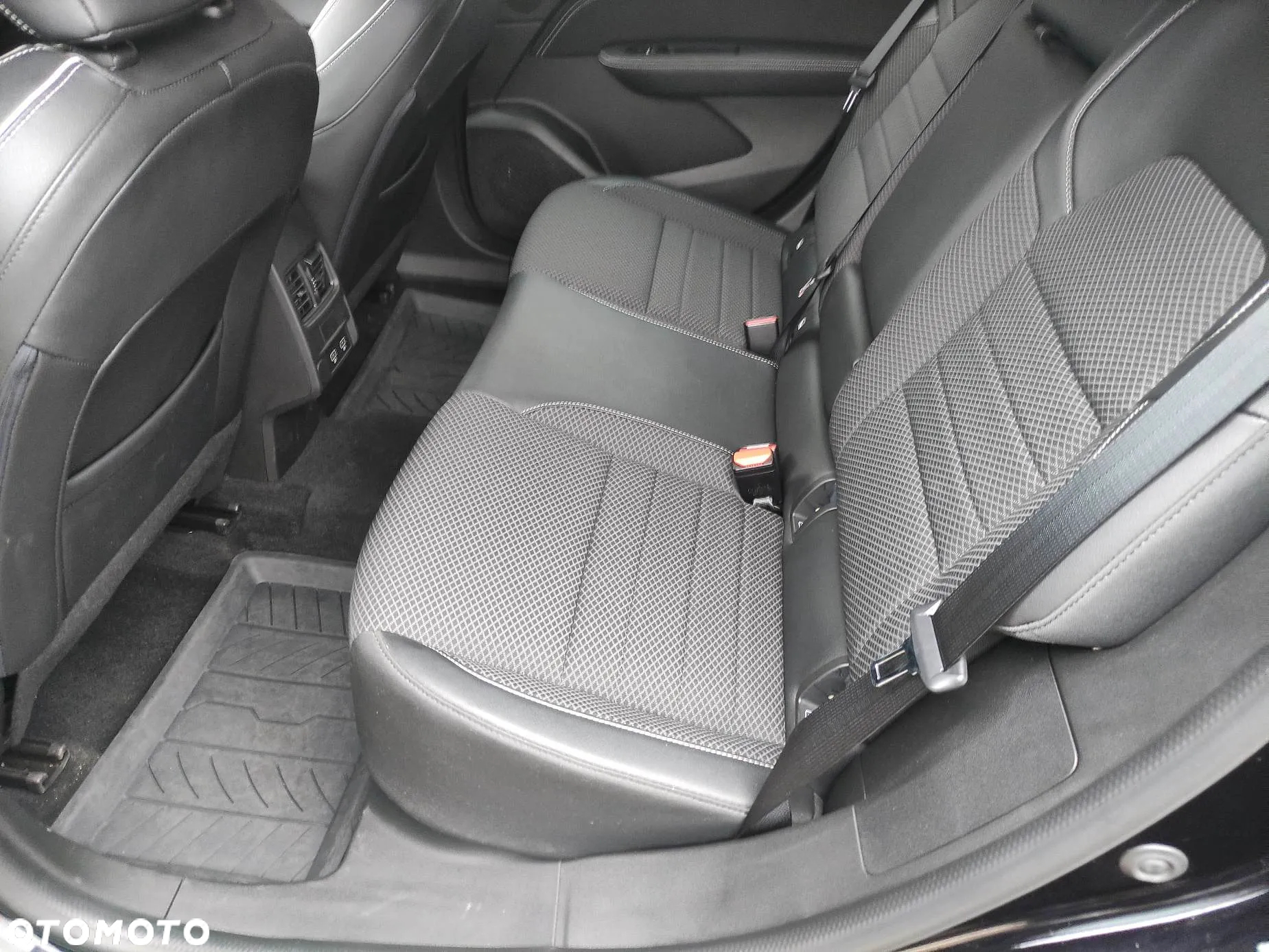 Renault Arkana 1.6 E-TECH Techno MMT - 14