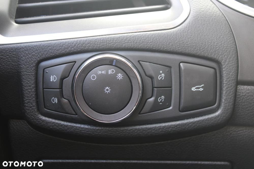 Ford S-Max - 34
