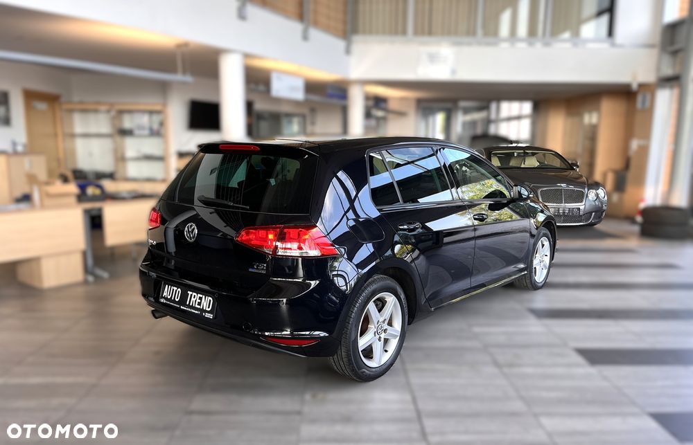 Volkswagen Golf 1.2 TSI DSG Comfortline - 5