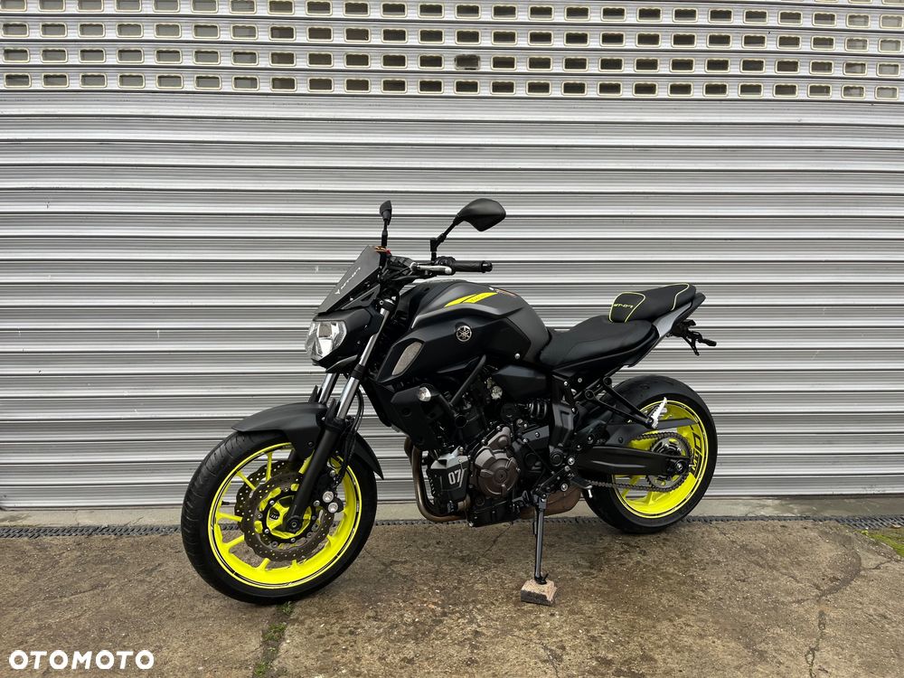 Yamaha MT - 32