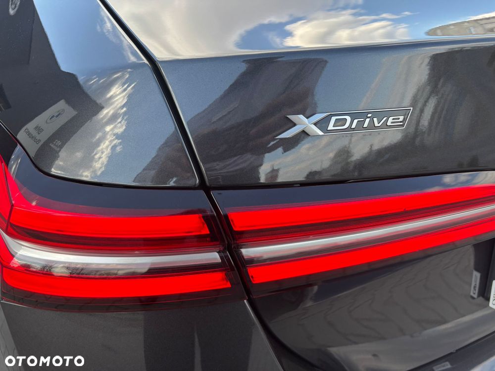 BMW Seria 5 520d xDrive mHEV M Sport - 9