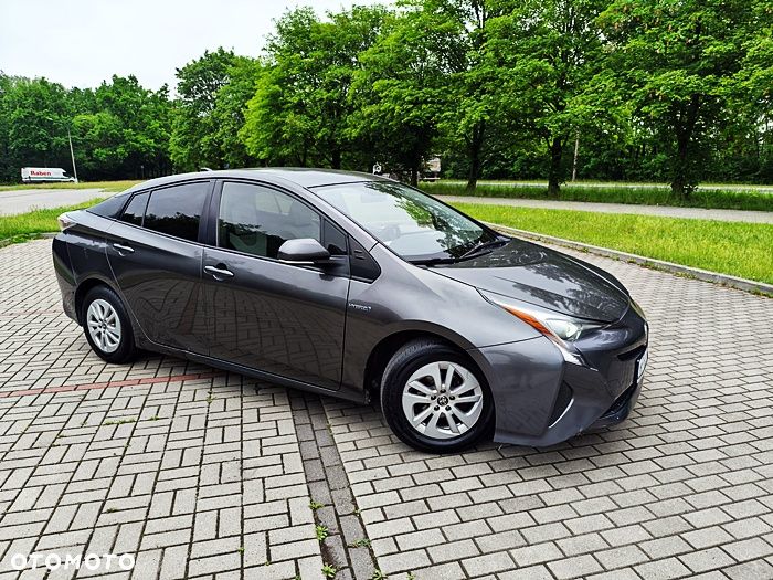 Toyota Prius - 17