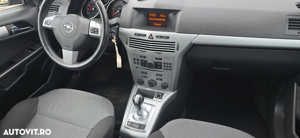 Opel Astra 1.6 Caravan - 14