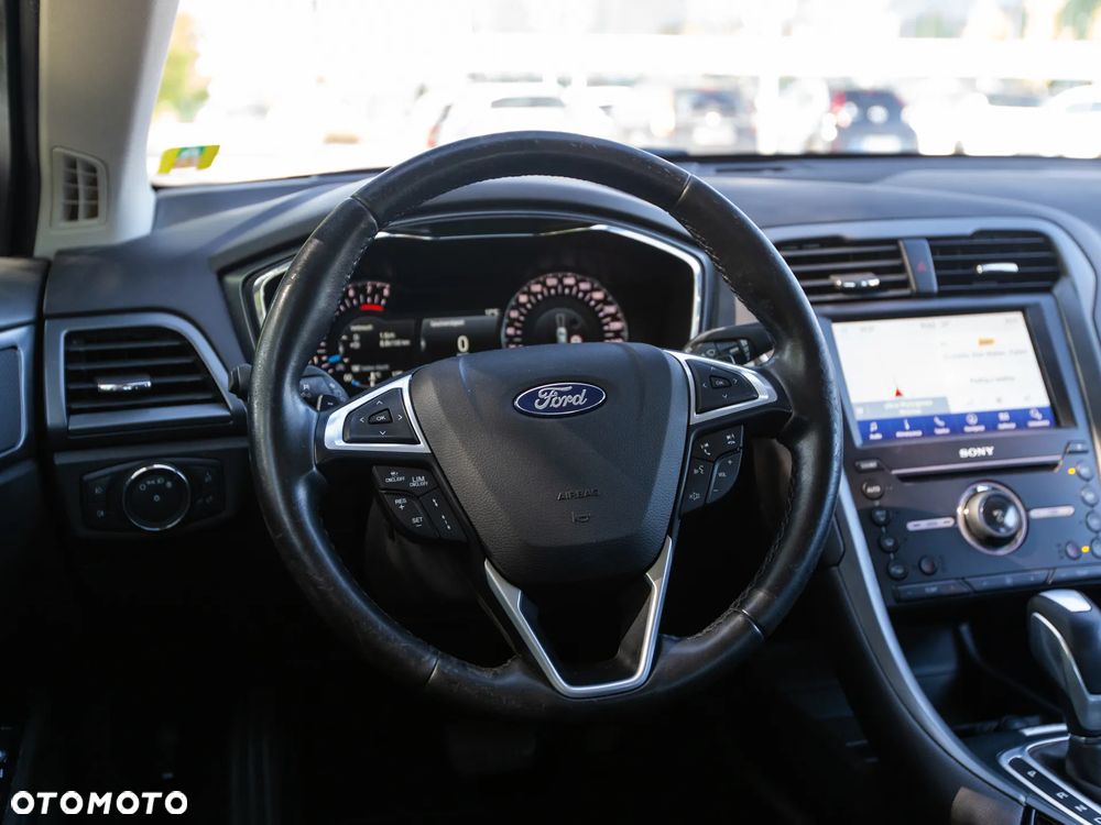 Ford Mondeo 2.0 EcoBoost STart-Stopp Autom Titanium - 25