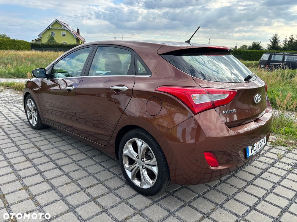 Hyundai i30 blue 1.6 CRDi Trend - 15
