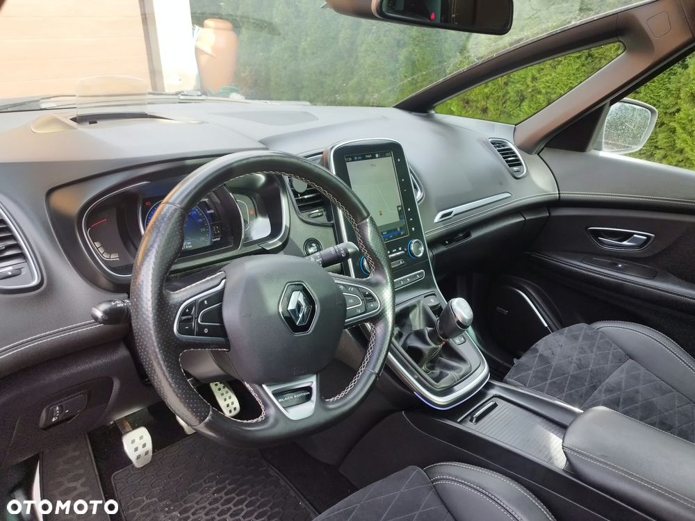 Renault Scenic TCe 160 GPF BLACK EDITION - 16