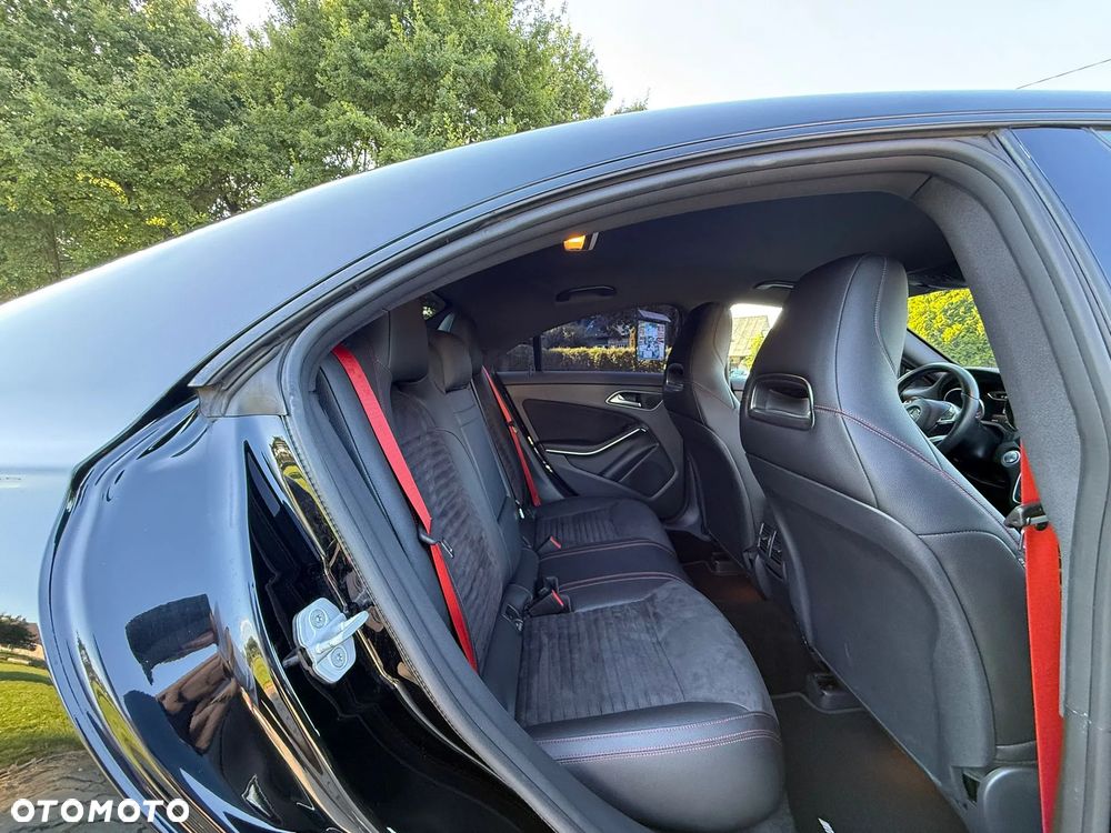 Mercedes-Benz CLA AMG 45 4-Matic - 31