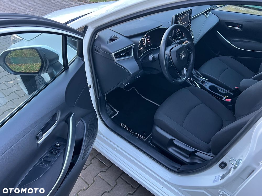 Toyota Corolla - 12