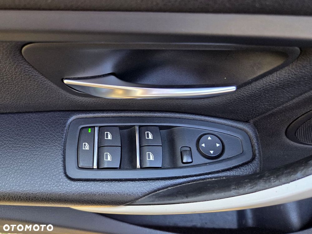 BMW Seria 3 316d Edition Luxury Line Purity - 19