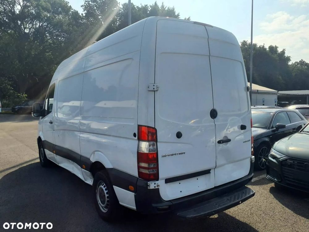 Mercedes-Benz Sprinter - 7