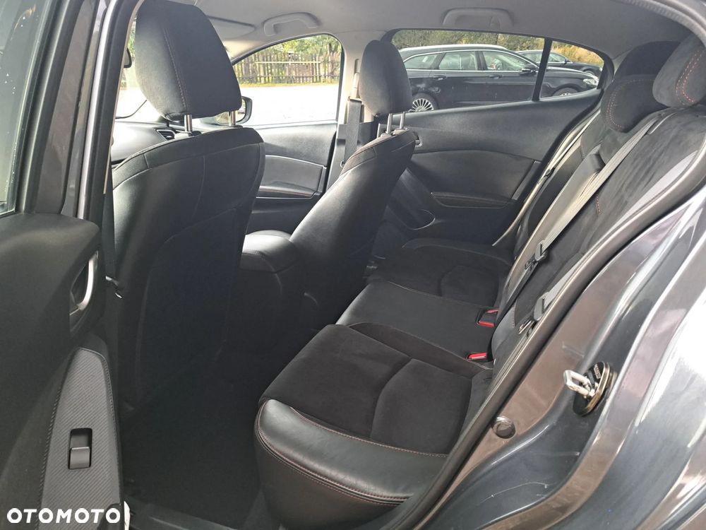 Mazda 3 - 8