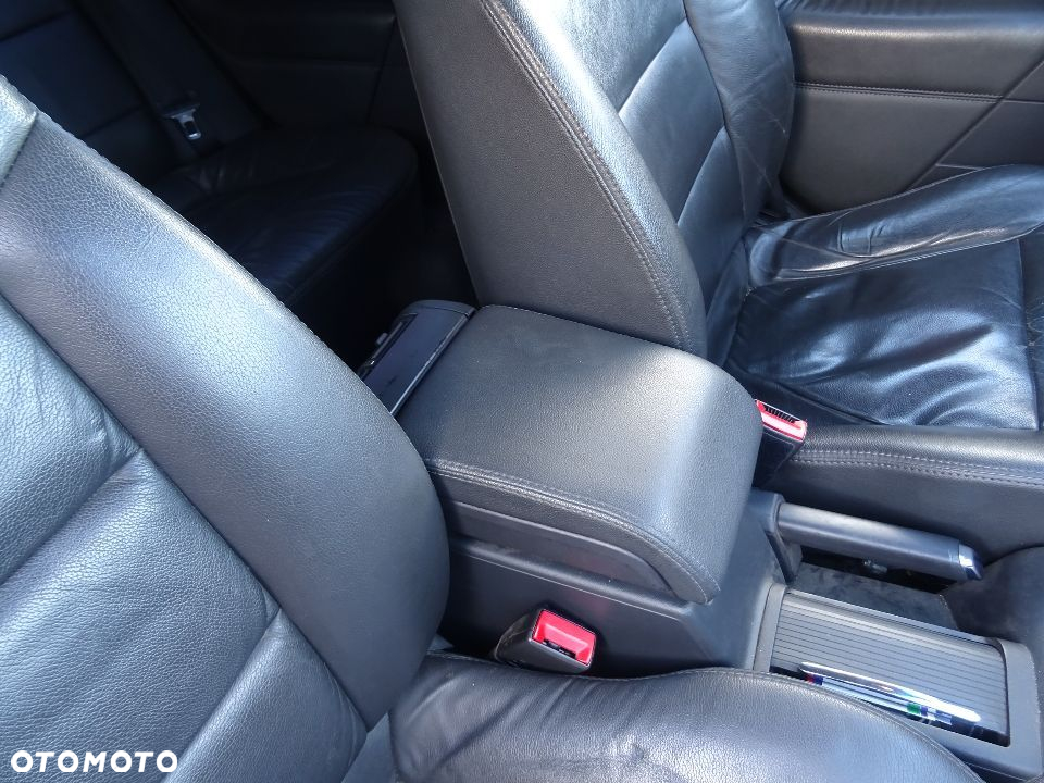LAMPA LEWA TYLNA LEWY TYŁ W KLAPĘ OPEL VECTRA C KOMBI - 19