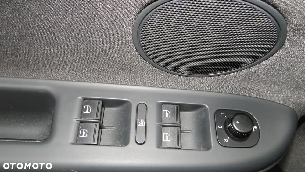 Volkswagen Golf Plus 1.6 Comfortline - 15