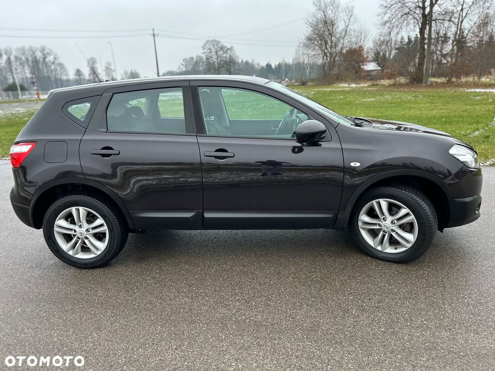 Nissan Qashqai 2.0 dCi DPF tekna - 10