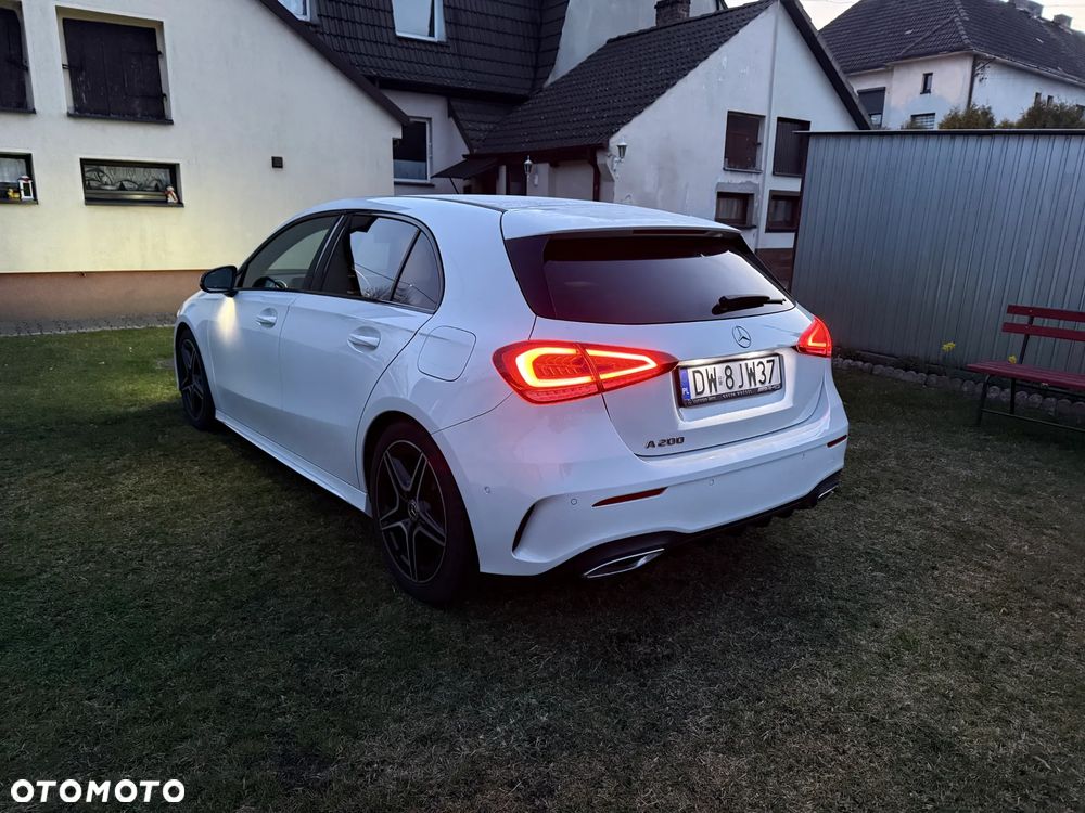 Mercedes-Benz Klasa A 200 AMG Line 7G-DCT - 3