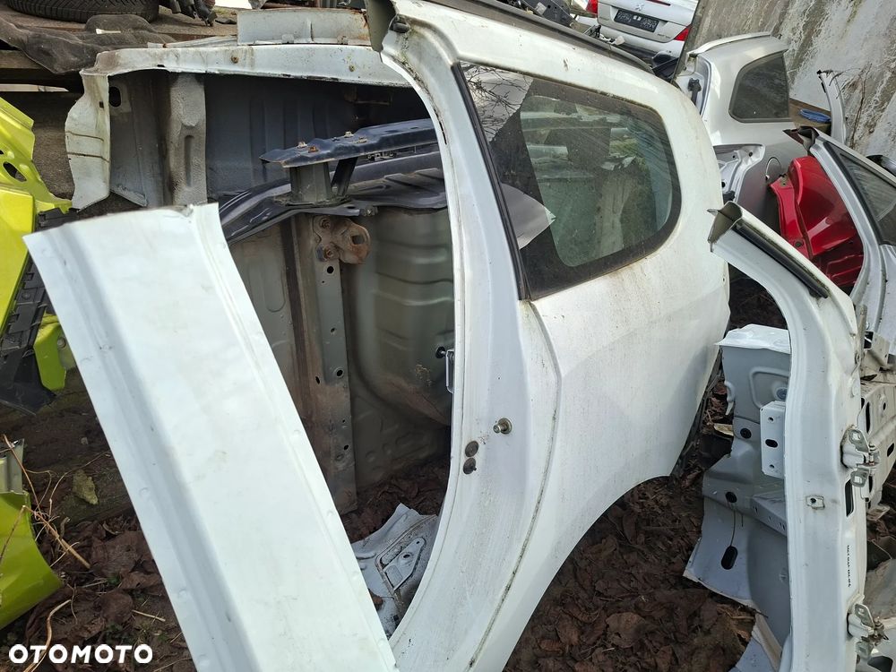 dacia lodgy  blotnik slupek prog lewy  poznan - 1