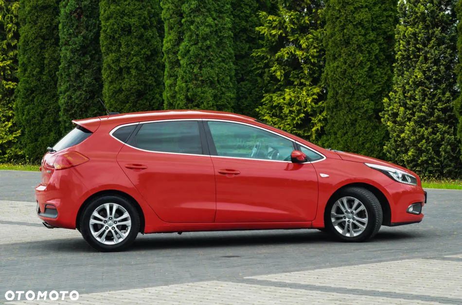 Kia Ceed 1.6 CRDi 128 Fifa World Cup Edition - 21