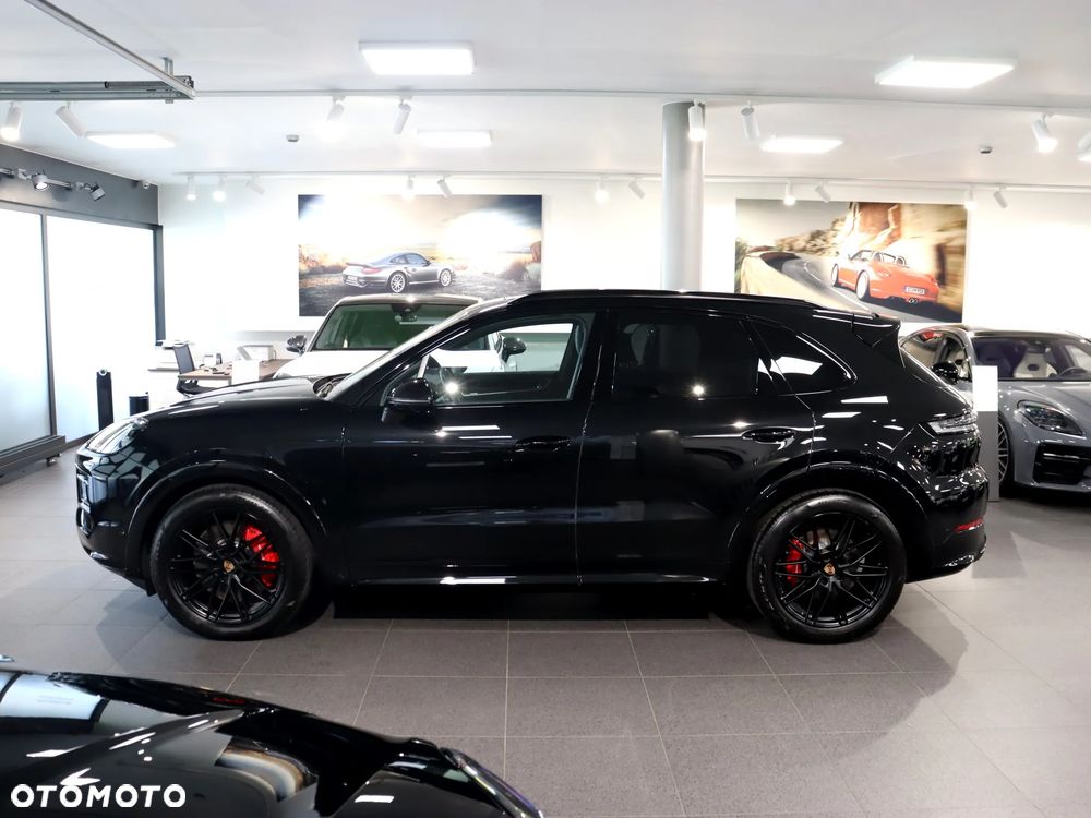 Porsche Cayenne - 2