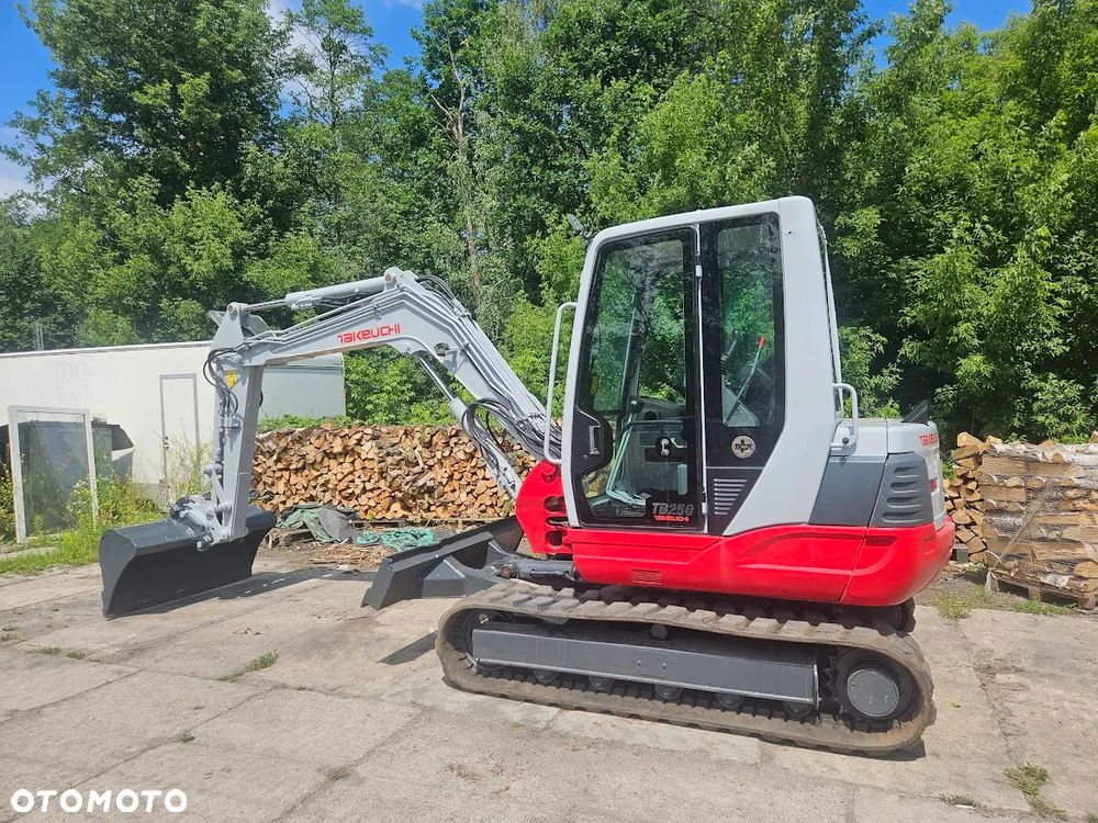 Takeuchi tb250 - 11