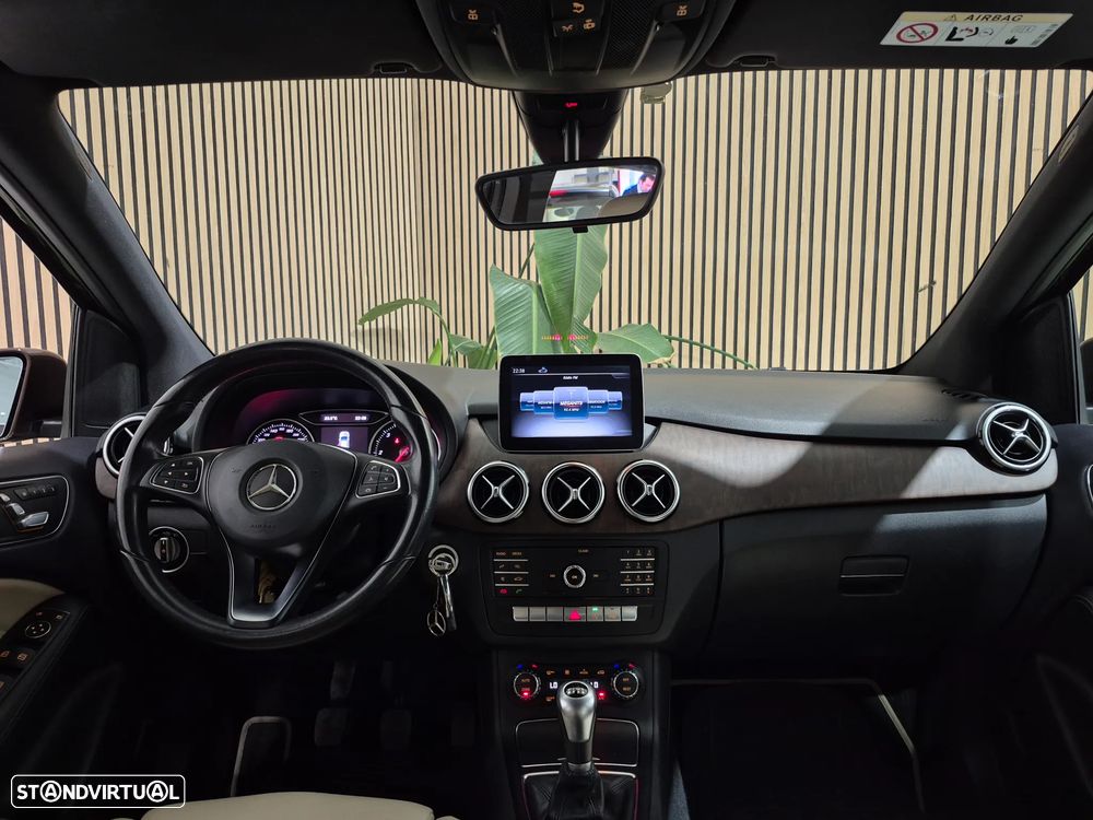 Mercedes-Benz B 180 d Style - 10
