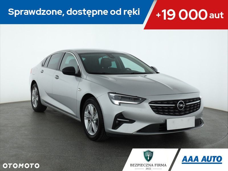 Opel Insignia - 1