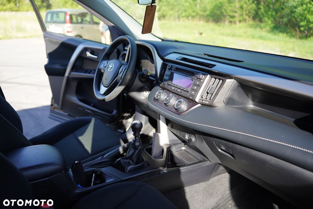 Toyota RAV4 2.0 D-4D Active 4x2 - 22