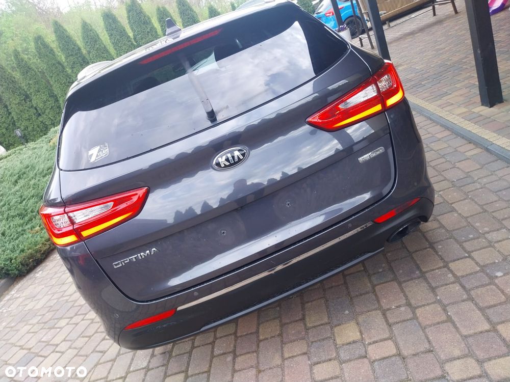 Kia Optima - 14