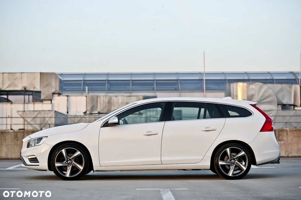 Volvo V60 D3 Geartronic RDesign - 11