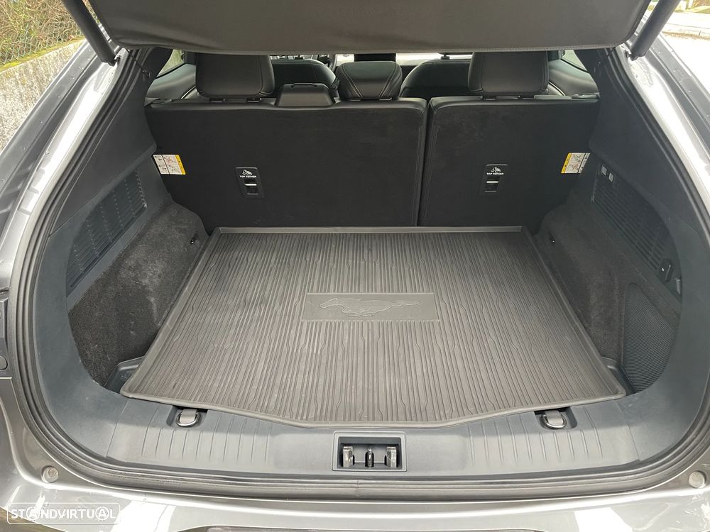 Ford Mustang Mach-E Standard - 33