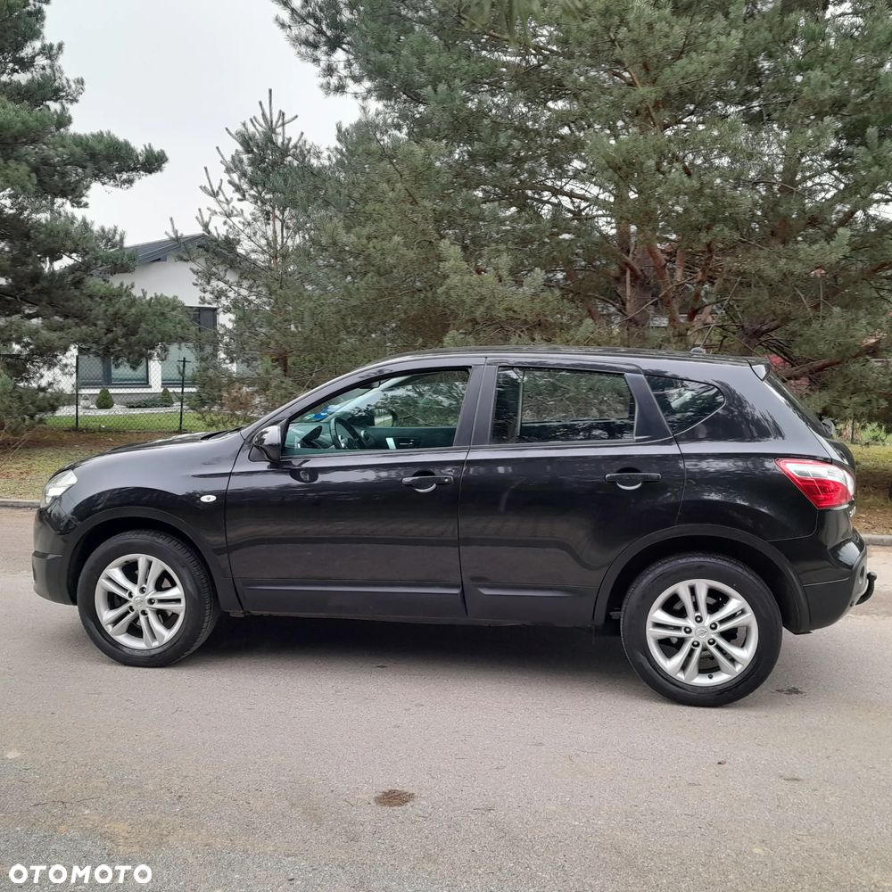 Nissan Qashqai - 2