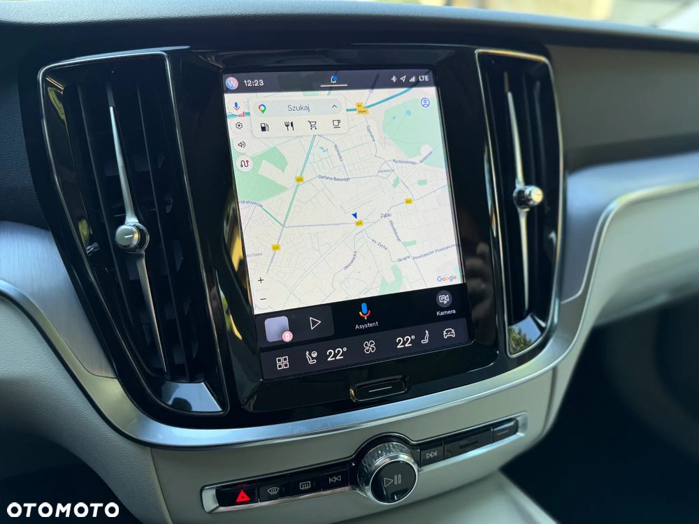 Volvo V60 B4 D Core - 23