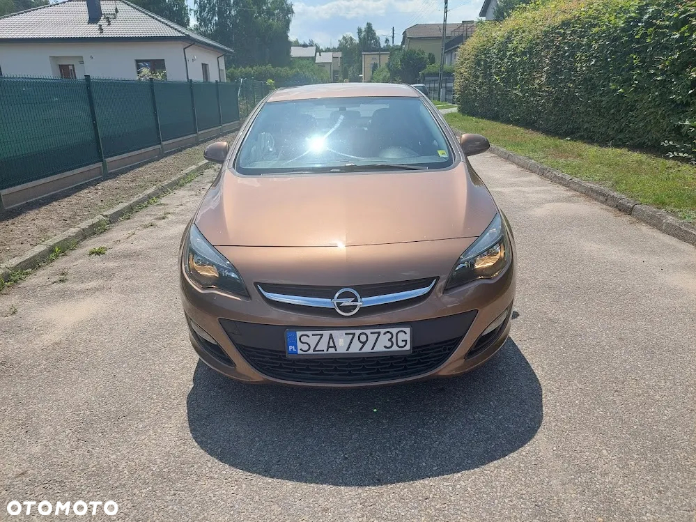 Opel Astra IV 1.4 T Executive - 13