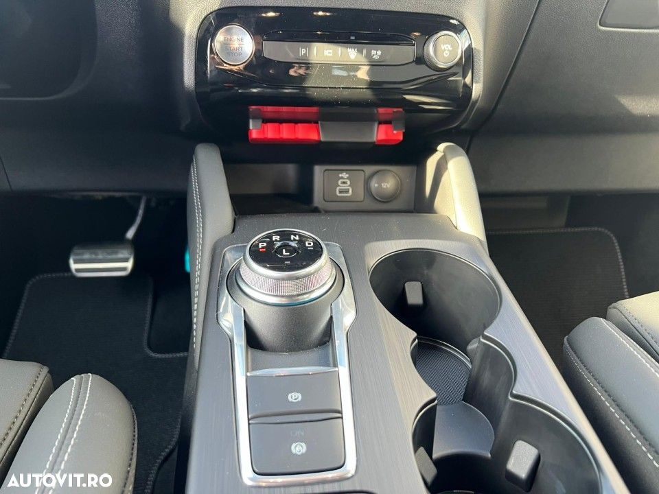 Ford Kuga - 11